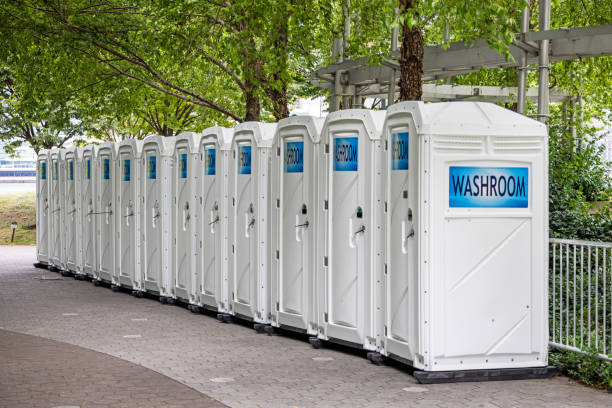 Best Portable bathroom rental  in Newhall, IA